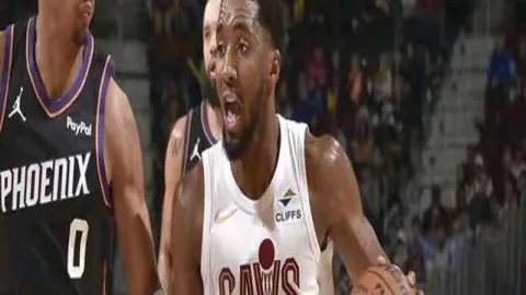 奥斯梅恩赛季出色，土耳其媒体透露其心属曼联